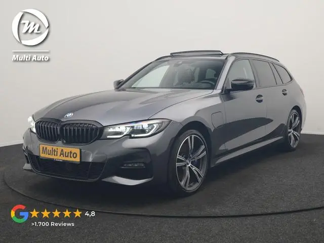 BMW 3-serie Touring 330e xDrive M Sport PHEV 293pk Dealer O.H. | Panodak | Trekhaak Af Fabriek | Las...