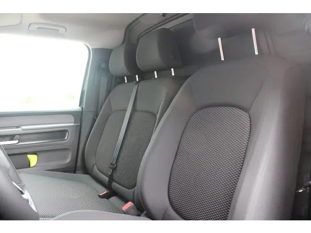 Volkswagen ID. Buzz CARGO 79 kWh | TREKHAAK ELEKTRISCH WEGKLAPBAAR | LAADRUIMTE PAKKET | STOEL/VOORR...