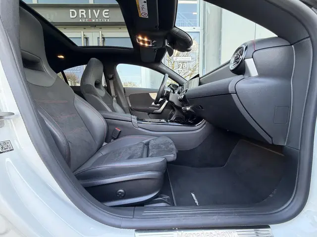 Mercedes-Benz CLA-klasse 250 e Star Edition AMG Line Plus Night|Pano|ACC|HUD|