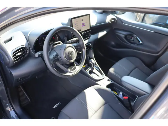Toyota Yaris 1.5 Hybrid 115 Dynamic, Comfort Pack, BSM, Lende steun, Focus Camera, Apple Carplay / A...
