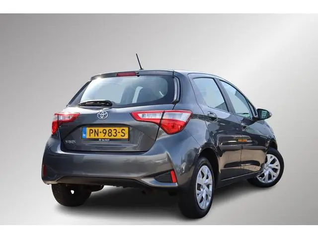 Toyota Yaris 1.5 VVT-i Aspiration handgeschakeld Navi, Camera, Safety Sense, Allseason banden