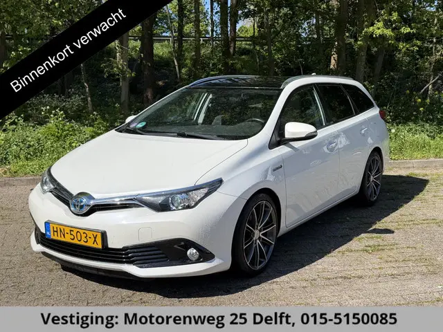 Toyota Auris 1.8 Hybrid Lease Pro . PANORMA DAK . NAVIGATIE . CRUISE CONTROL .