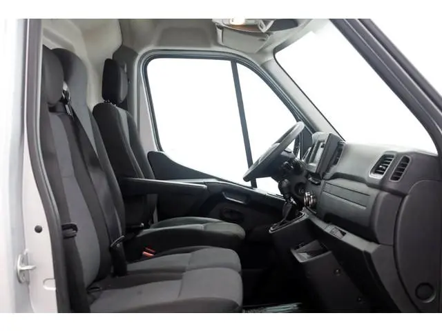 Nissan Interstar 2.3 dCi 135pk L2H2 N-Connecta Airco/Navi/Camera 02-2024