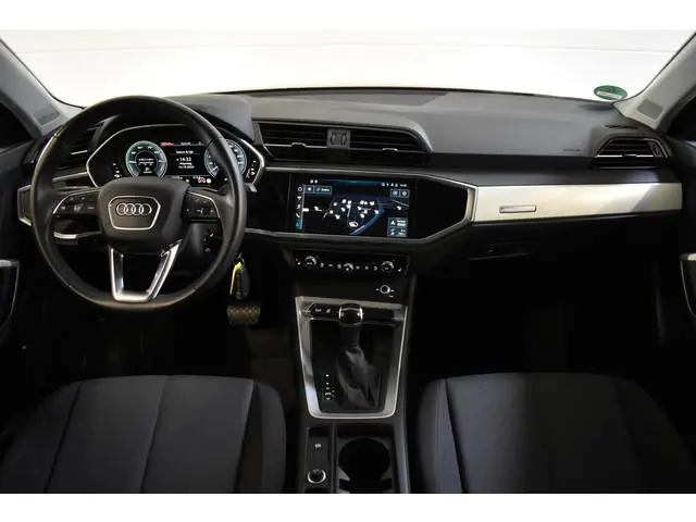 Audi Q3 45 TFSIe 245PK HYBRID S-TRONIC EDITION NAVI/PDC/BLUETOOTH