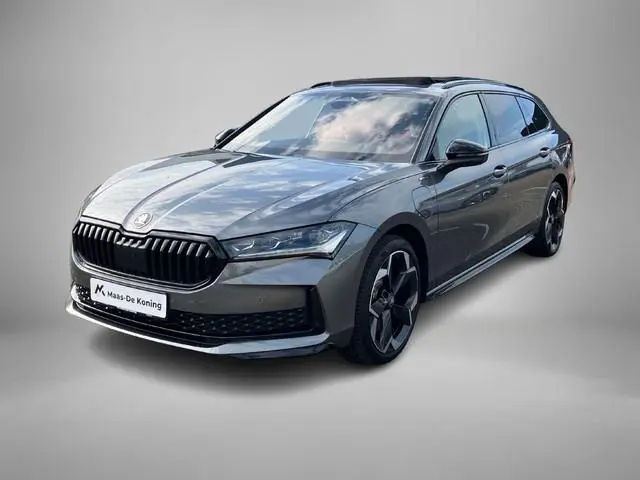 Skoda Superb 1.5TSI PHEV 150kW/204PK Sportline DSG · Panoramadak · Trekhaak · Navigatie · Garantie t...