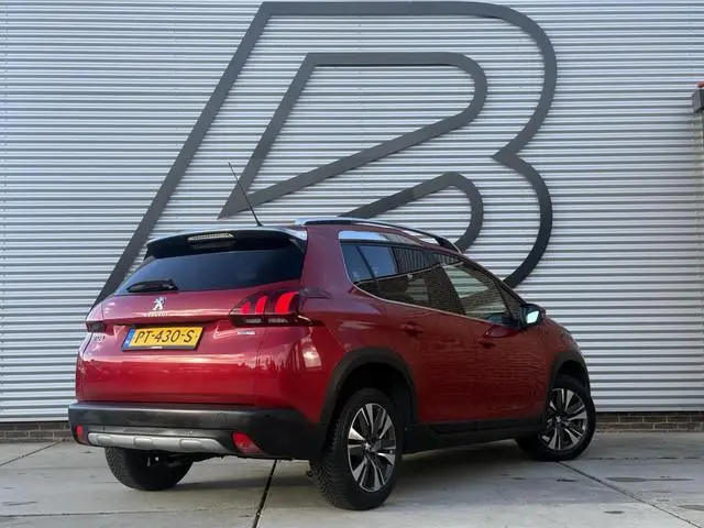 Peugeot 2008 1.2 PureTech Allure 2e Eigenaar|Navi|Pano|Carplay|Camera|Clima|Cruise|D-riem vv in 2023...