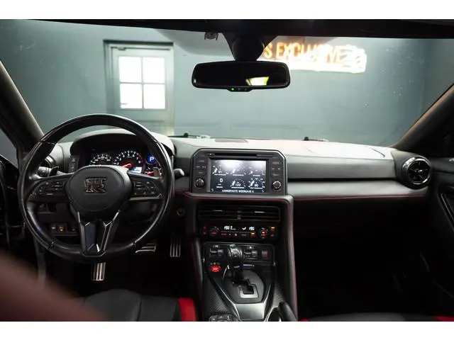 Nissan GT-R
