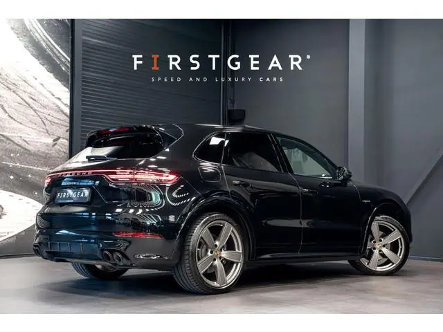 Porsche Cayenne 3.0 E-Hybrid Platinum Edition *Sport-Design / Luchtvering / Vierwielbesturing / BOSE...