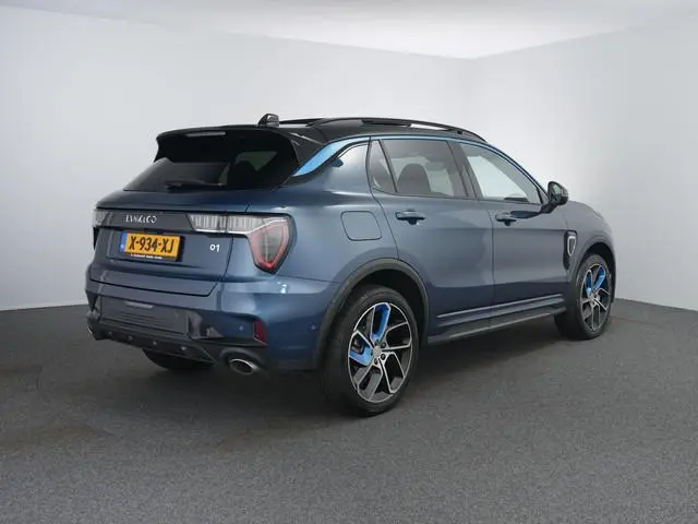 Lynk & Co 01