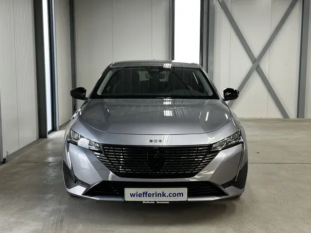 Peugeot 308 1.6 Plug-in Hybrid 180 Allure | Acc | Camera | Winter pack |