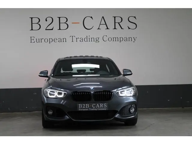 BMW 1-serie 118i Edition M Sport Shadow | Schuifdak | Leder | LED
