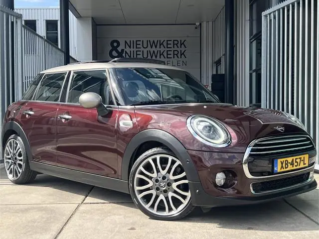 MINI 5-Deurs 1.5 Cooper Pure Burgundy Edition | SCHUIF/KANTELDAK | HEAD-UP DISPLAY | HARMAN/KARDON |...