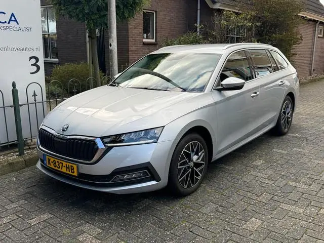 ŠKODA Octavia Combi 1.0 TSI Business Edition