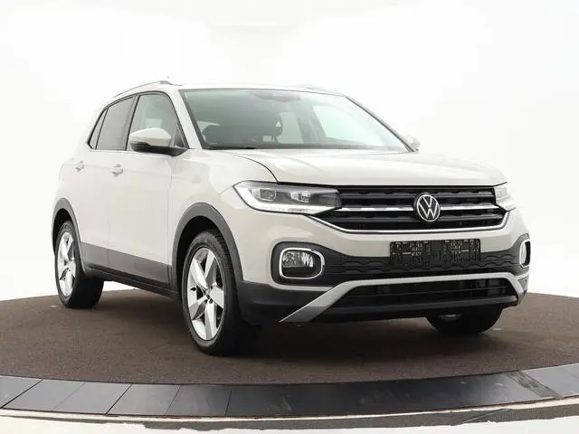 Volkswagen T-Cross 1.5 TSI 150pk DSG Style · Apple/Android Car Play · Stoelverwarming · LED verlicht...