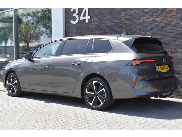 Opel Astra Sports Tourer 1.6 Hybrid Business Edition