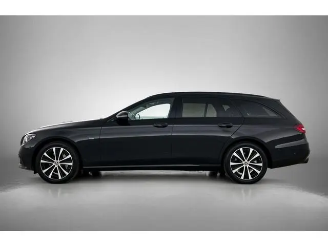 Mercedes-Benz E-klasse Estate 300 e Avantgarde BLACK-LINE CAMERA | LEER | MATRIX-LED| EL-ACHTERKLEP