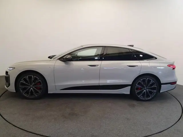 Audi A6 Sportback e-tron S edition 83 kWh Matrix Led, 360 Camera, Panoramadak