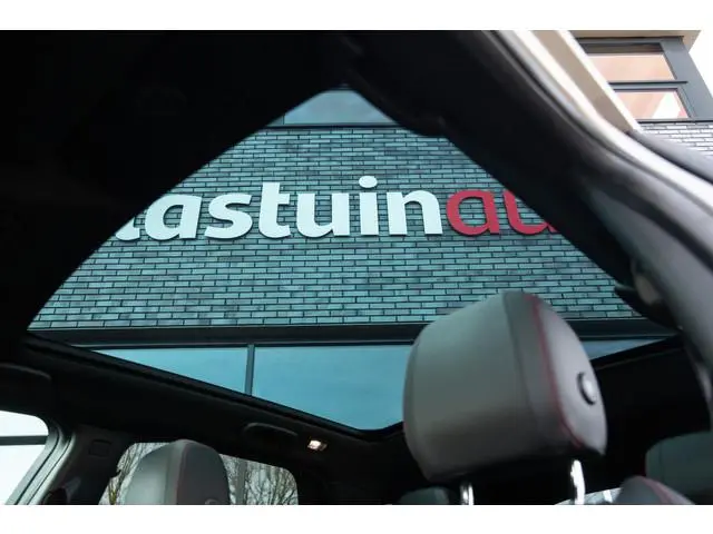 Land Rover Discovery Sport P300e 1.5 R-Dynamic HSE , Panoramadak, Trekhaak, Meridian, 360-camera