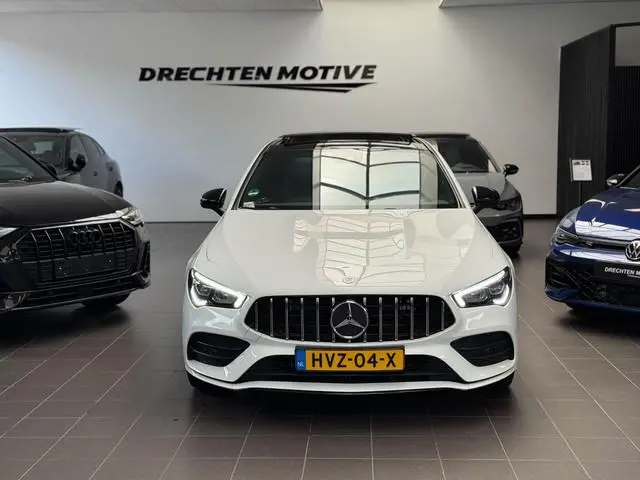 Mercedes-Benz CLA-klasse 250 e AMG / 35 / Pano / Camera /