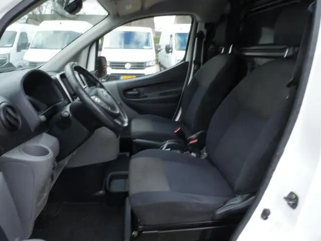 Nissan NV200