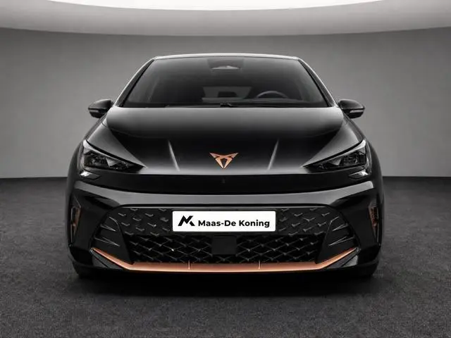 CUPRA Born Performance 61 kWh 190 PK l 19" Storm Copper l Side Assist l Elektrische stoelen l Leverb...