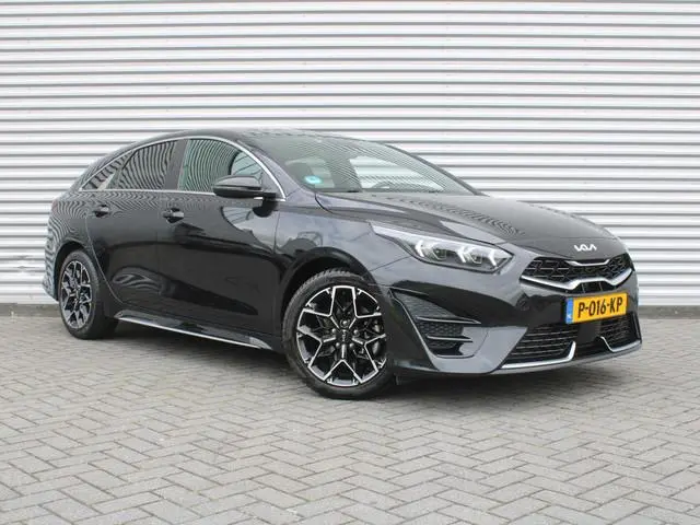Kia ProCeed 1.5 T-GDi GT-Line | Trekhaak | Schuifdak | Stuur-/stoelverwarming | Camera | Dodehoek de...