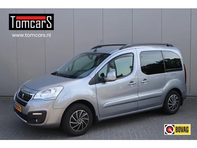 Peugeot Partner Tepee 1.2 PureT. 110PK Allure Trekhaak/Navigatie/Camera/Parkeerhulp