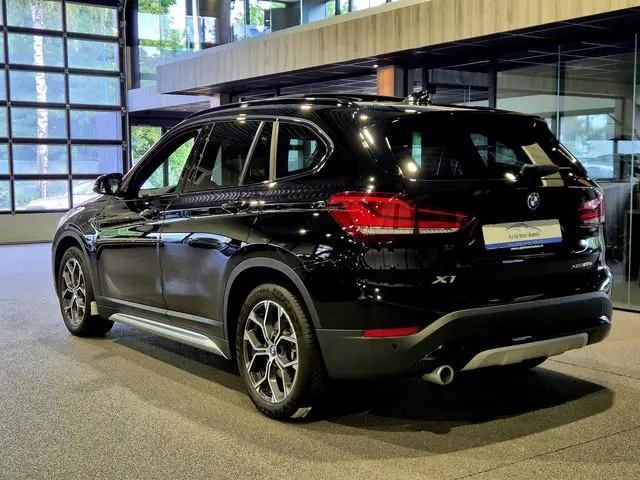BMW X1 xDrive25e High Executive X-Line | Panorama | Beige leder | Camera | Stoelverw. | Carplay