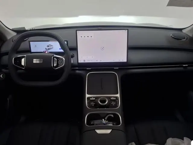 Geely Starray EM-i