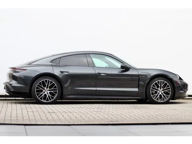 Porsche Taycan 4S Performance 84 kWh | Orig. NL | Pano | Sport Chrono | 360 | ACC | Warmtepomp