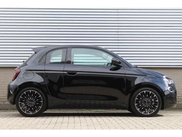 Fiat 500e 3+1 Icon 42 kWh | Navigatie | Camera | Carplay