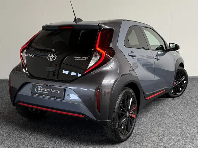 Toyota Aygo X 1.0 VVT-i S-CVT JBL UNDERCOVER Jun Takahashi EDITION