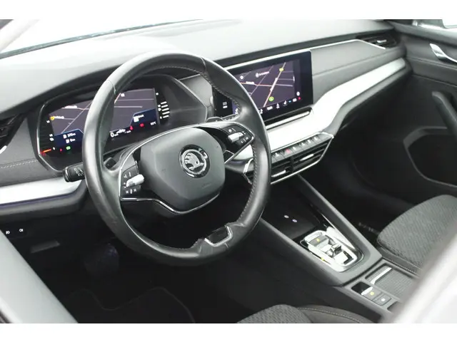 Skoda Octavia Combi 1.4 TSI 204pk iV PHEV Business Edition Plus Trekhaak Keyless Stoelverwarming Vir...