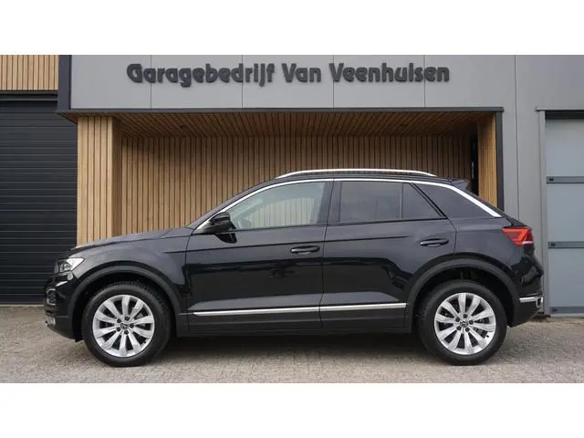 Volkswagen T-Roc 1.5 TSI 150pk DSG Sport Clima Keyless DAB Virtual Cockpit Adap-Cruise 17 inch LM 93...