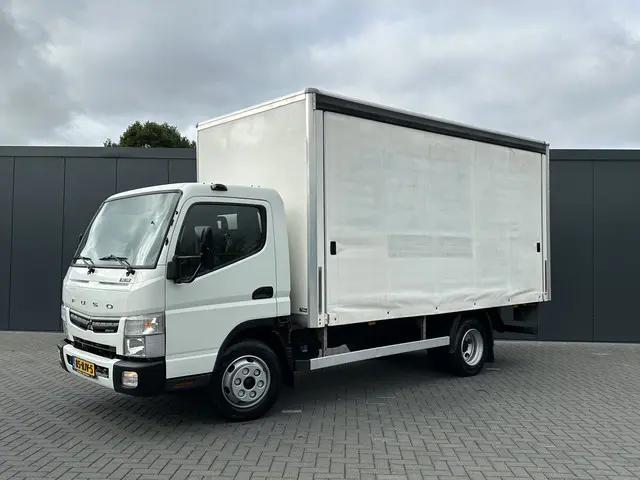 FUSO Canter 7C15 EURO 6 / SCHUIFZIJLEN  / 1e EIGENAAR / 62.654 KM !!  / AIRCO / 4.155 KG LAADVERMOGE...