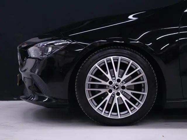 Mercedes-Benz CLA-klasse 180 Business Solution Luxury [SFEERVERLICHTING, APPLE CARPLAY, ANDROID AUTO...
