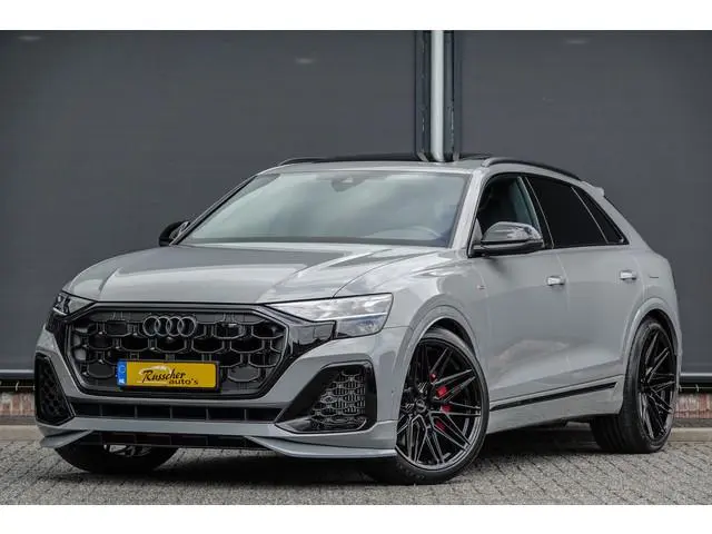 Audi Q8 60 TFSI-e 490Pk | Quattro | Competition | Luchtvering | Panoramadak | 'S' Sportstoelen | 23'...