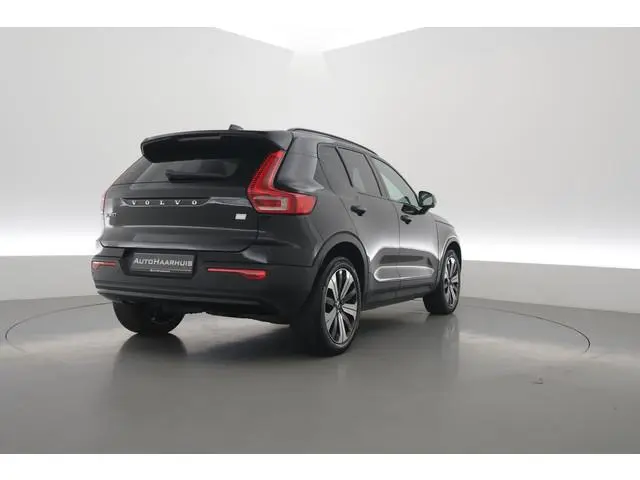 Volvo XC40 Single Motor Ultimate 70 kWh | RIJKLAAR!! | Pano | Adapt. Cruise | 360cam | Harman Kardon...