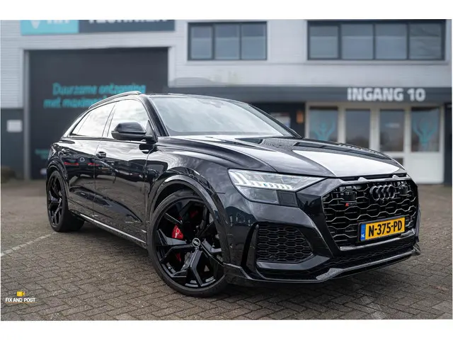 Audi RSQ8