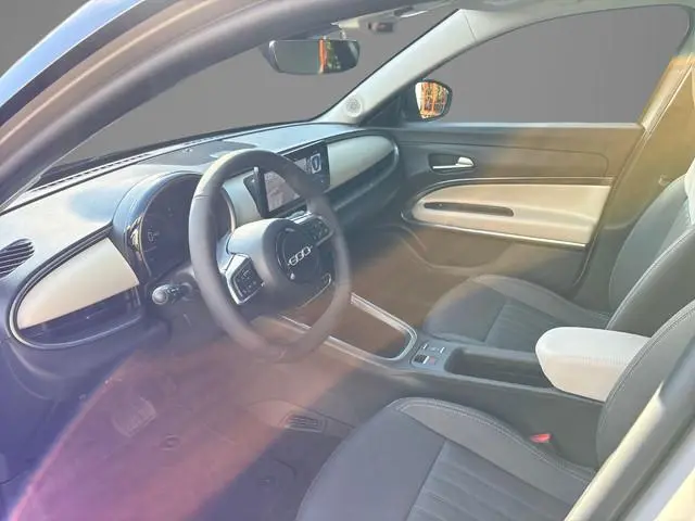 Fiat 600e La Prima 54 kWh | Pack Dolce Vita | Winter Pack | Apple carplay/Android Auto | Two Tone Da...