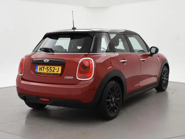 MINI 5-Deurs 1.5 136 PK COOPER TWO-TONE *BLAZING RED* + CLIMATE CONTROL | LMV