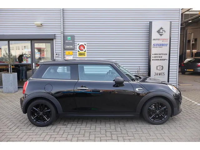 Mini Mini 1.2 One Pepper Business Origineel NL | Volledig Onderh | Airco | Lederen Stuurwiel | Cruis...