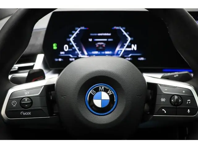 BMW iX2