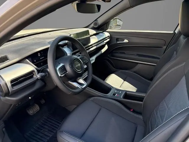 Jeep Avenger 1.2 e-Hybrid Black Edition | Camera | Apple Carplay/Android Auto | Parkeersensoren | LM...