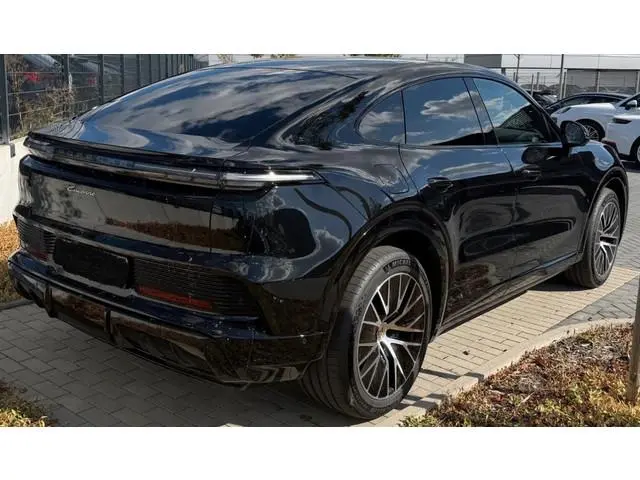 Porsche Cayenne Coupe Electric 113 kWh ** Sport Design ** Sport Chrono ** BOSE ** PASM ** Panodak