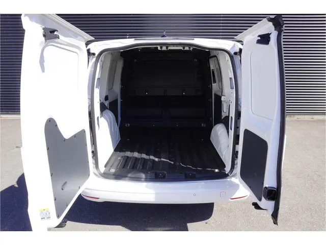 Volkswagen Caddy Cargo 2.0 TDI Style Airco Cruise control Multifunctioneel stuurwiel Parkeersensoren