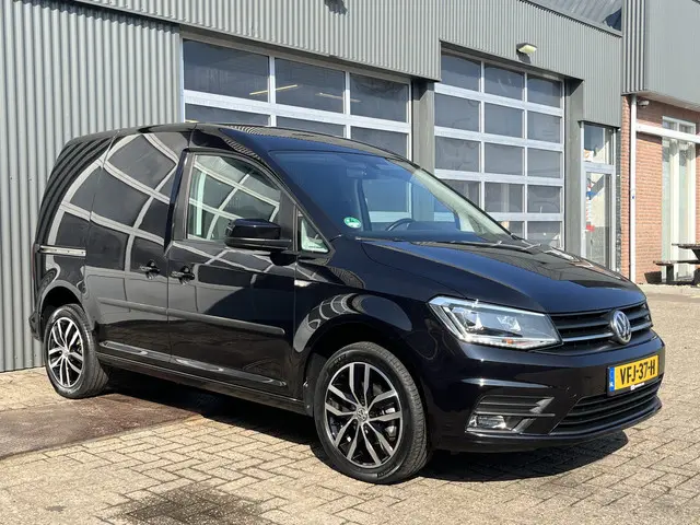 Volkswagen Caddy 2.0 TDI L1H1 C-Edition Airco Cruise controle Apple carplay Parkeersensoren achter S...
