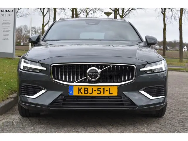 Volvo V60 T6 AWD 350PK Plug-in Hybrid Ultra Bright | Demo | BLIS | Stoelventilatie | Massage Stoelen...
