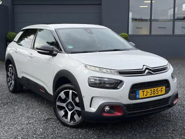 Citroen C4 Cactus 1.2 PureTech Shine 131pk,6 Bak,D-riem vv in 204,Pano,Trekhaak,Camera,Navi,Dodehoek...