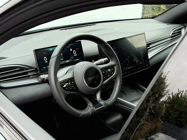BYD SEAL